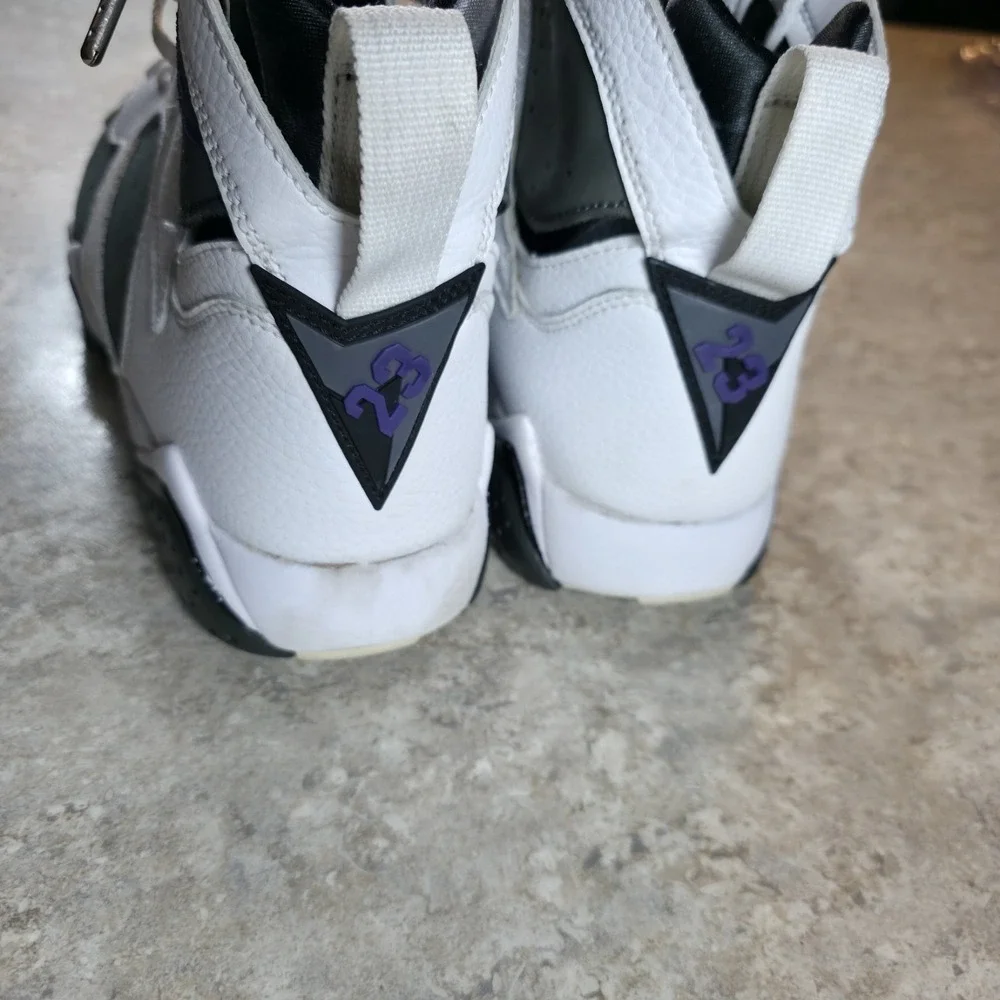 Jordan 7 Retro Flint (2021) Mens Size 8.5 Shoes CU9307-100 Sneakers White Purple